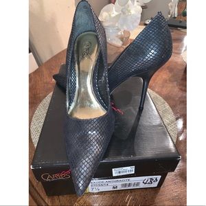 Carlos Santana Exude Anthracite Faux Snake Pumps
